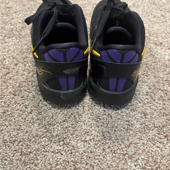 Nike Black Athletic Shoes - Picture 3 of 4